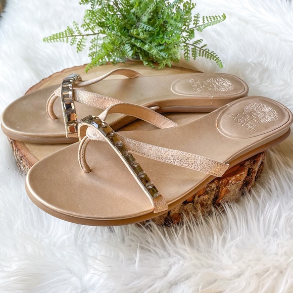 Vince Camuto Eddinal Metal Beige Sandal Gold 10 - Picture 5 of 6